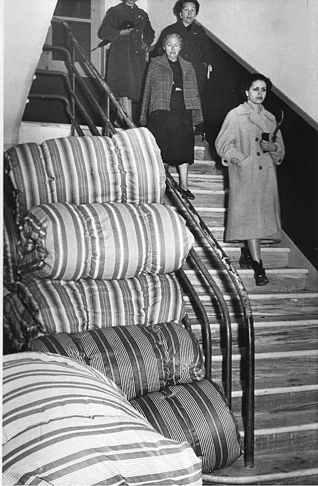 Colchón tradicional de lana utilizado en hogares españoles durante el siglo XX